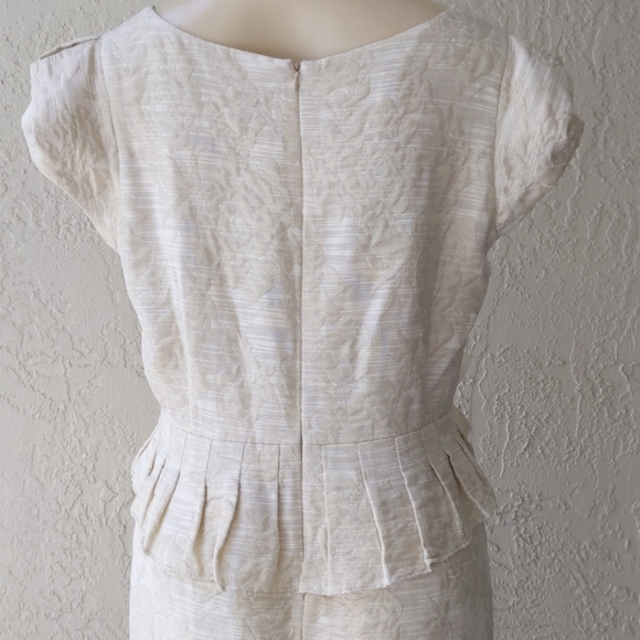 Elegant Cream & Gold Cocktail Dress - Picture 6 of 9
